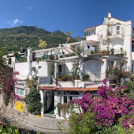 Hotel La Maggioressa Casamicciola Terme Bagian luar foto